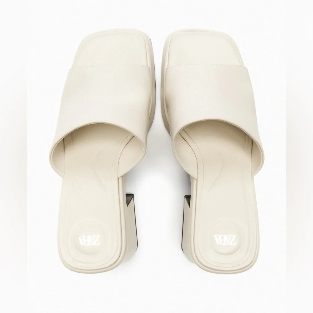 NWT. Zara Cream Chunky High Heeled Platform Sandals. Size 6.